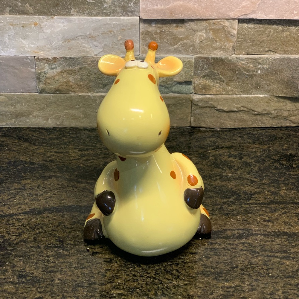 HRS ENTERPRISES | Vintage Giraffe Bank
